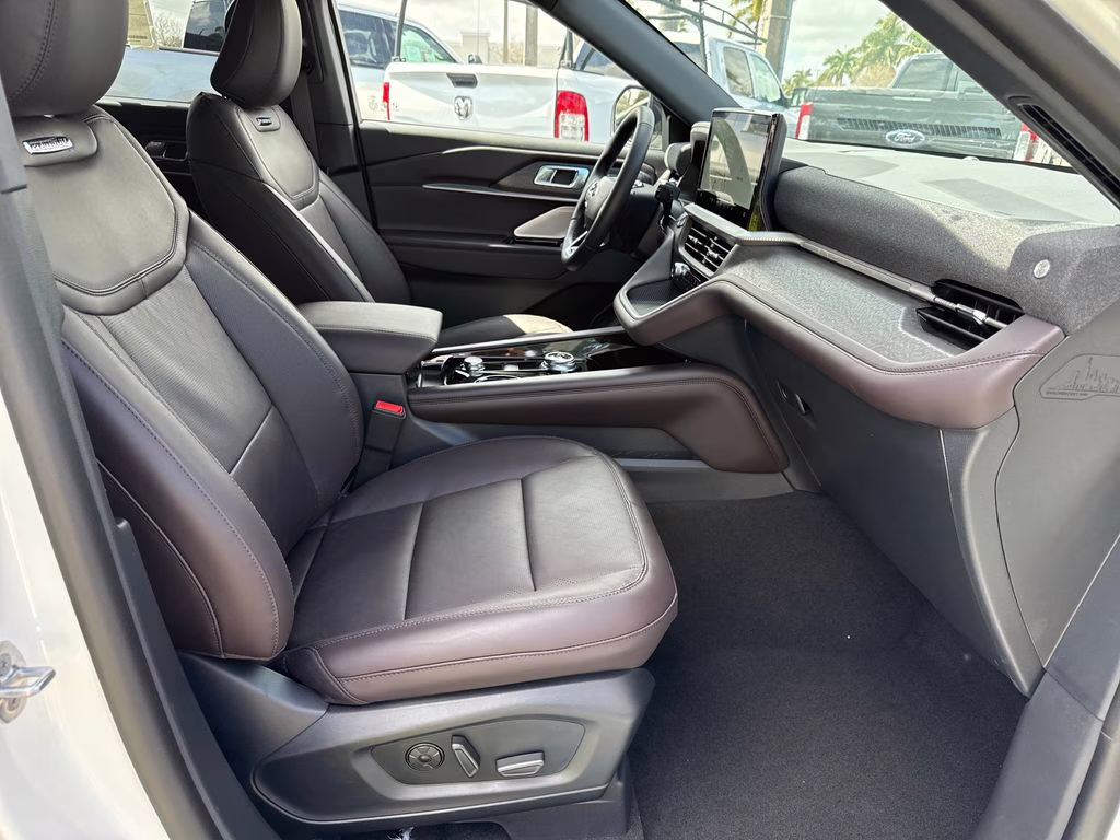 2026 Star White Metallic TC Ford Explorer Platinum RWD SUV