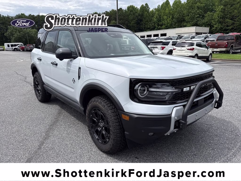 2026 Space White Metallic Ford Bronco Sport Outer Banks 4X4 SUV