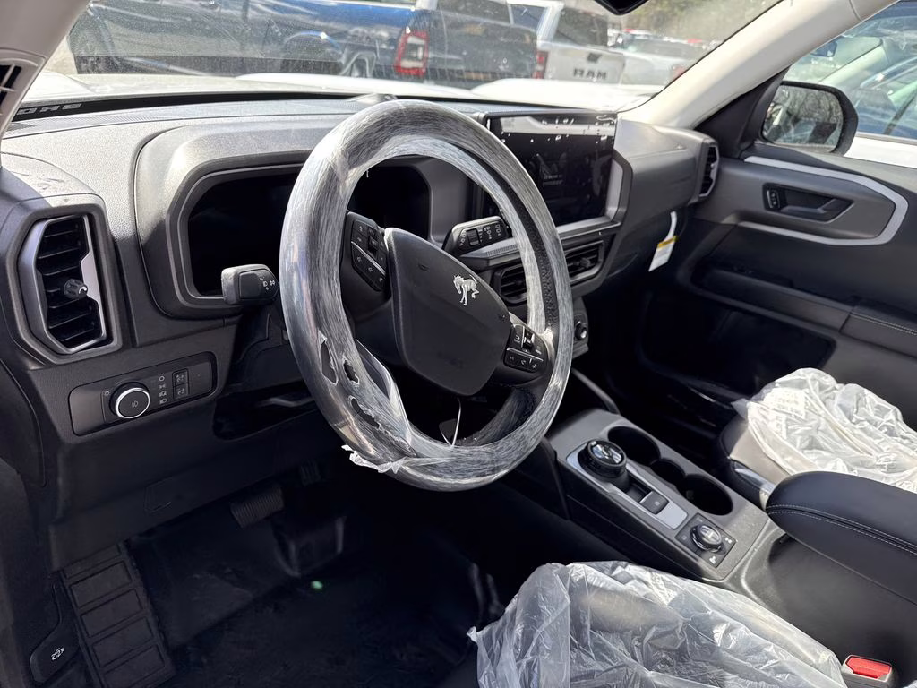 2026 Space White Metallic Ford Bronco Sport Outer Banks 4X4 SUV