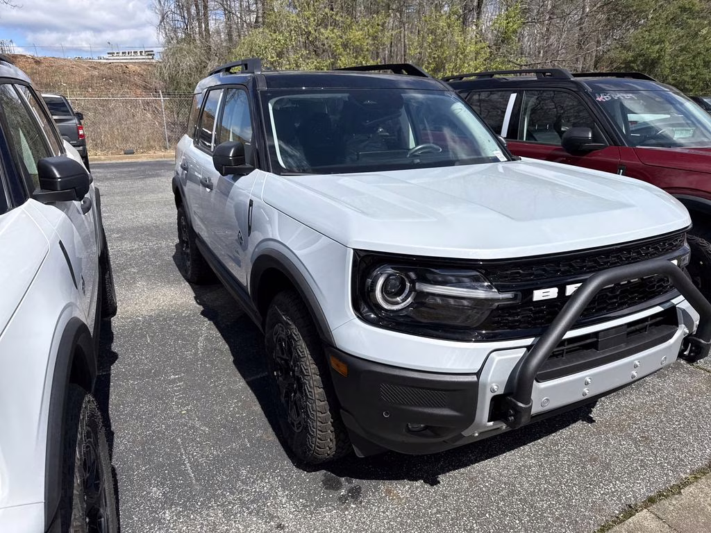2026 Space White Metallic Ford Bronco Sport Outer Banks 4X4 SUV