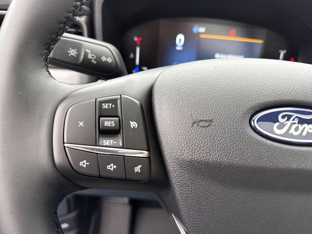 2026 White Ford Maverick XLT AWD Truck