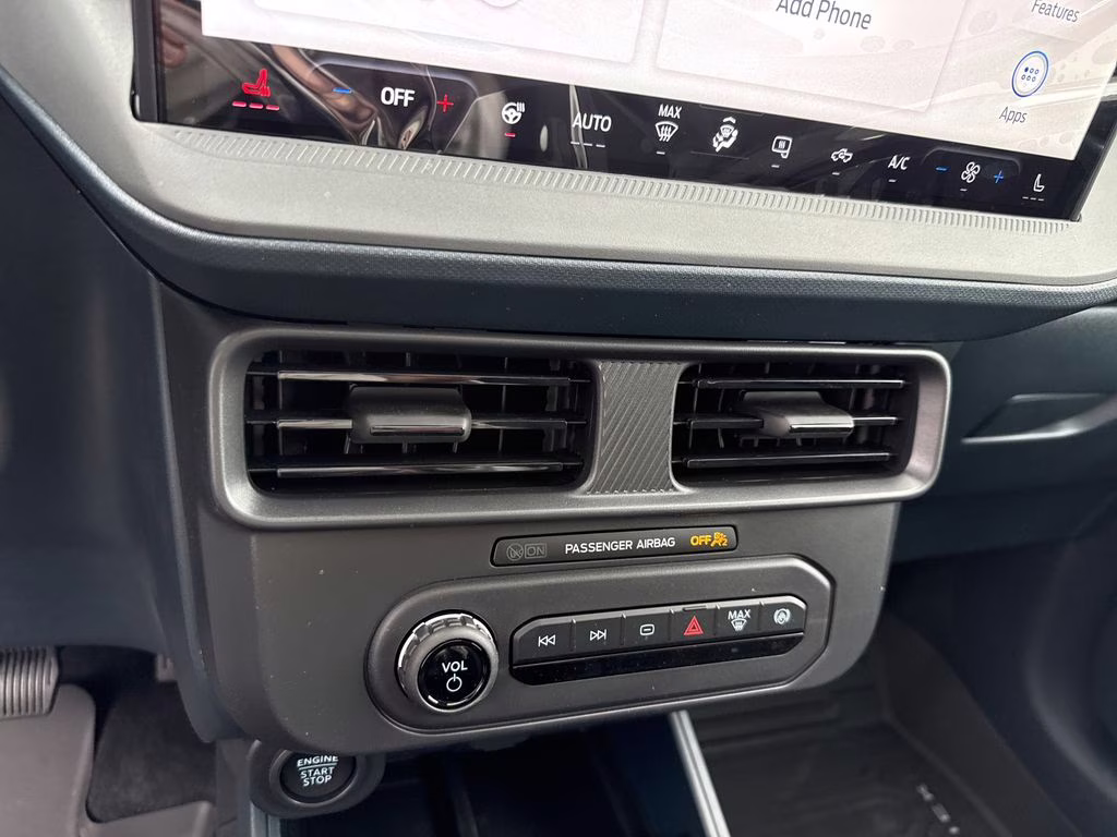 2026 White Ford Maverick XLT AWD Truck