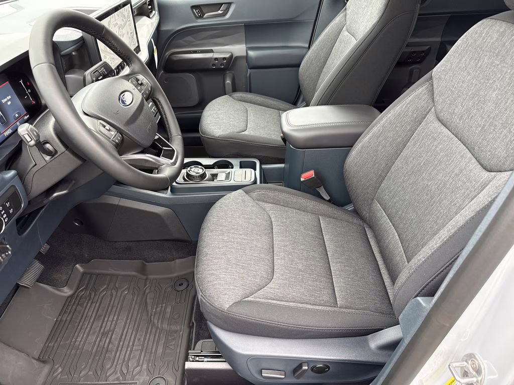 2026 White Ford Maverick XLT AWD Truck