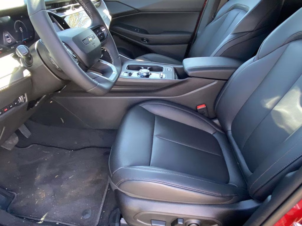 2026 Red Hot Pearlcoat Jeep Cherokee Limited 4X4 SUV