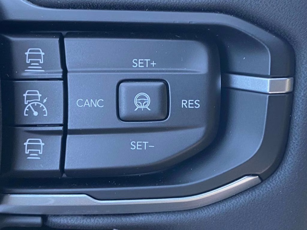 2026 Red Hot Pearlcoat Jeep Cherokee Limited 4X4 SUV