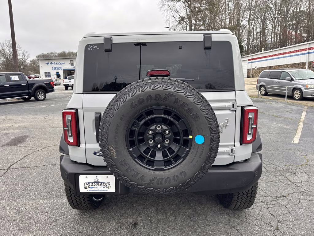 2026 Avalanche Ford Bronco Outer Banks 4X4 SUV