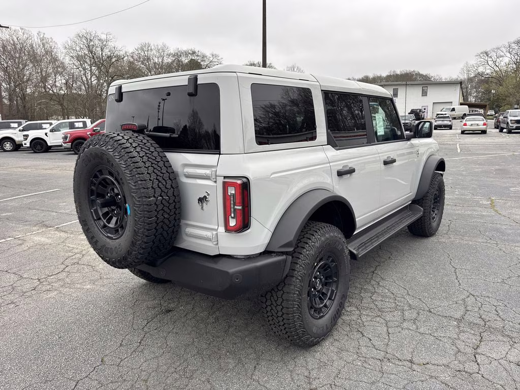 2026 Avalanche Ford Bronco Outer Banks 4X4 SUV