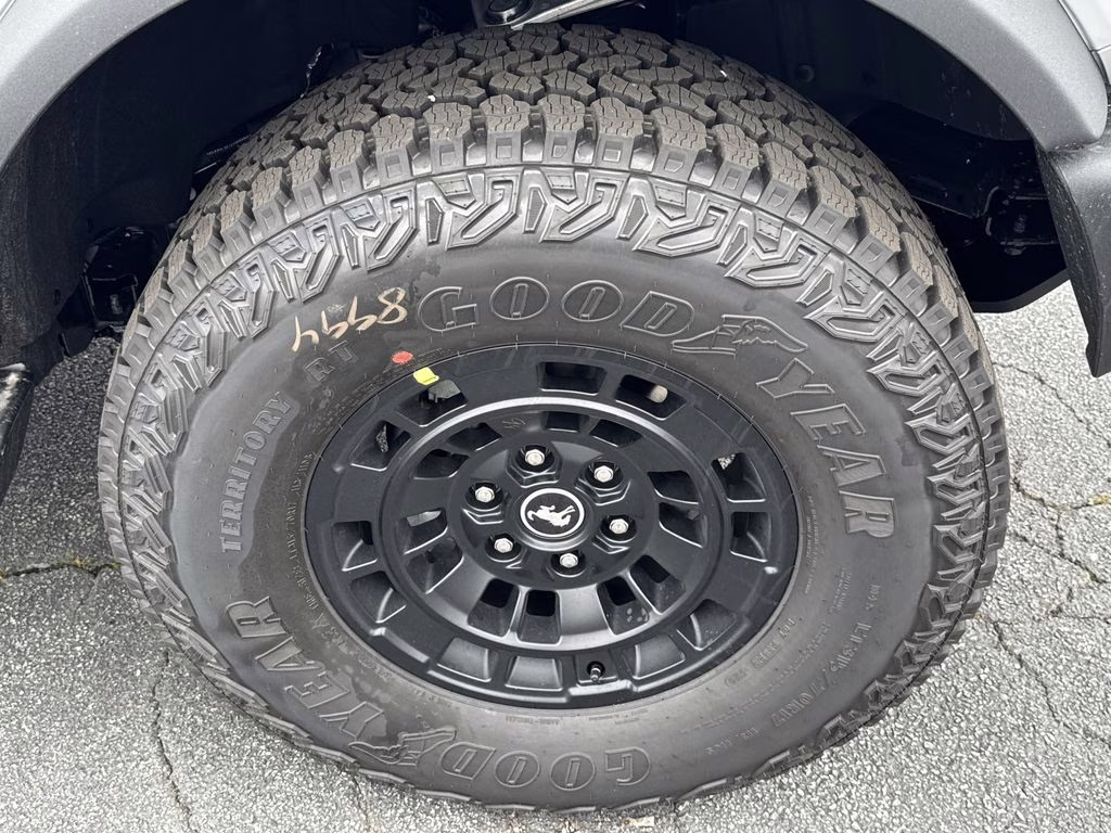 2026 Avalanche Ford Bronco Outer Banks 4X4 SUV