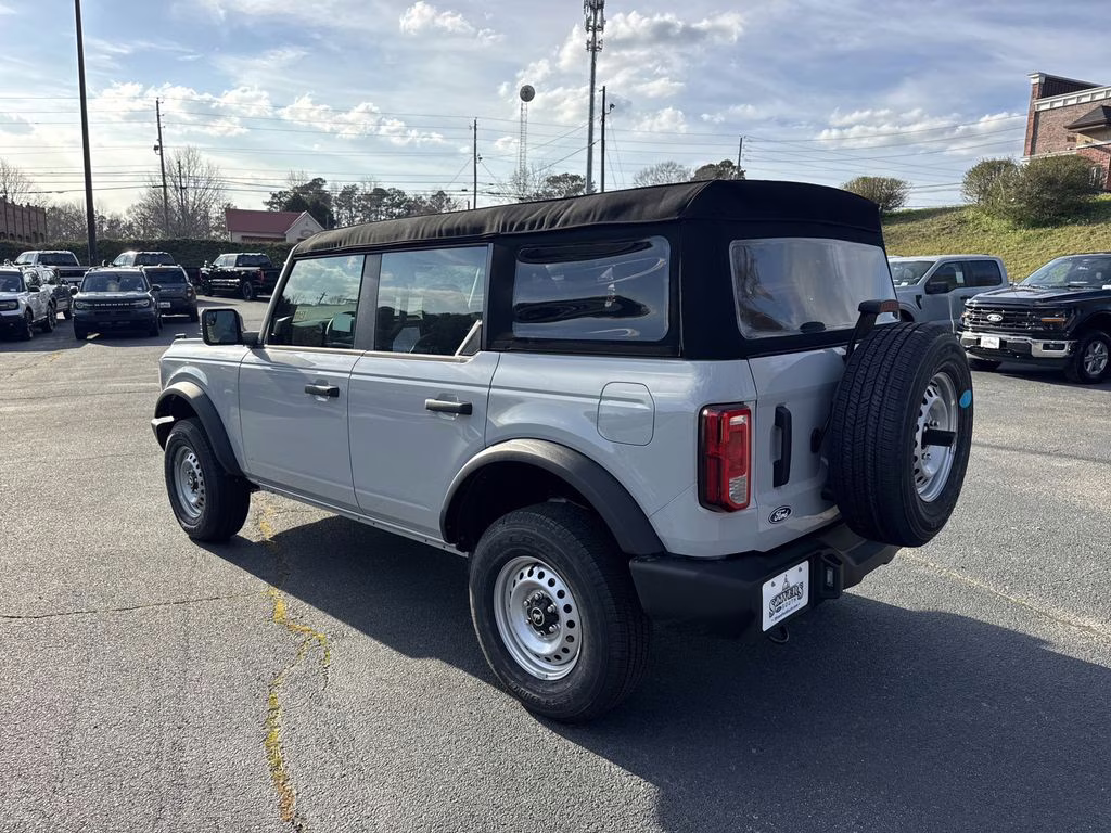 2026 Avalanche Ford Bronco Base 4X4 SUV