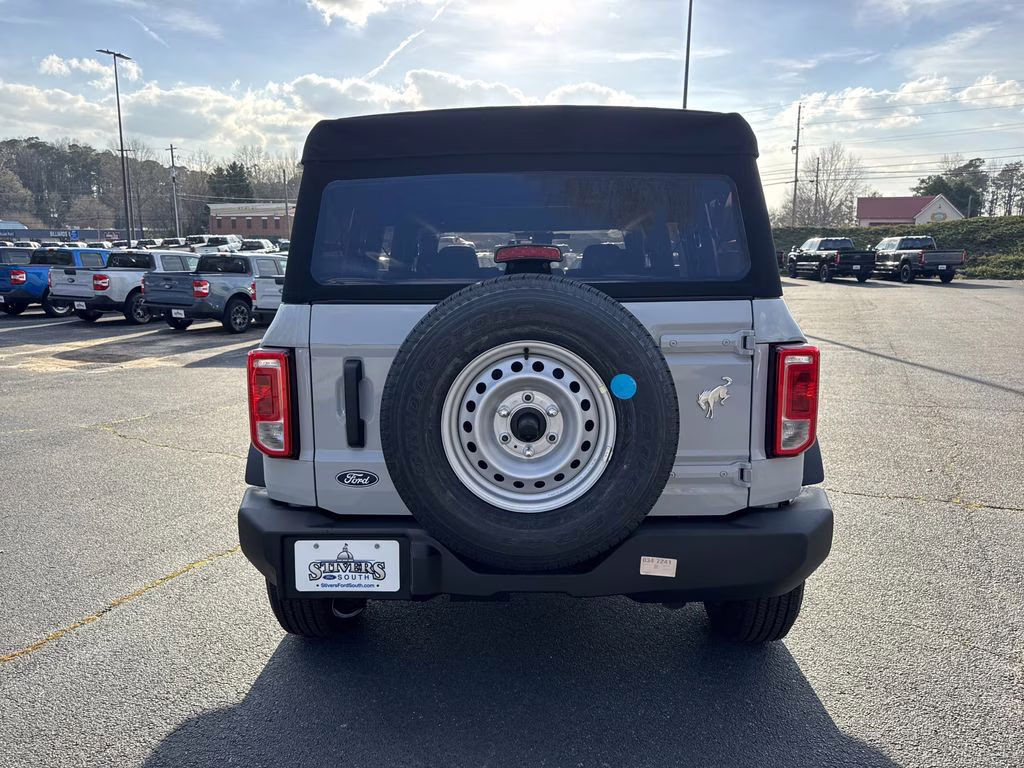 2026 Avalanche Ford Bronco Base 4X4 SUV