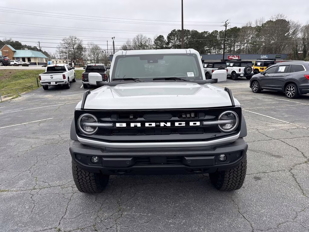 2026 Avalanche Ford Bronco Outer Banks 4X4 SUV