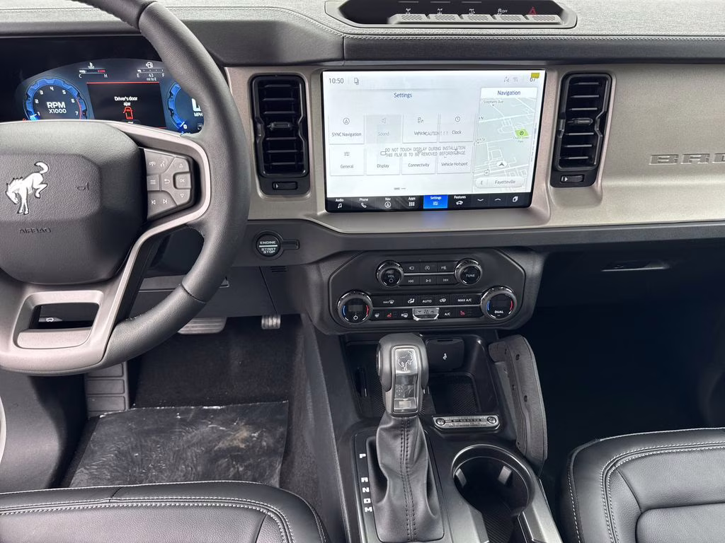 2026 Avalanche Ford Bronco Outer Banks 4X4 SUV