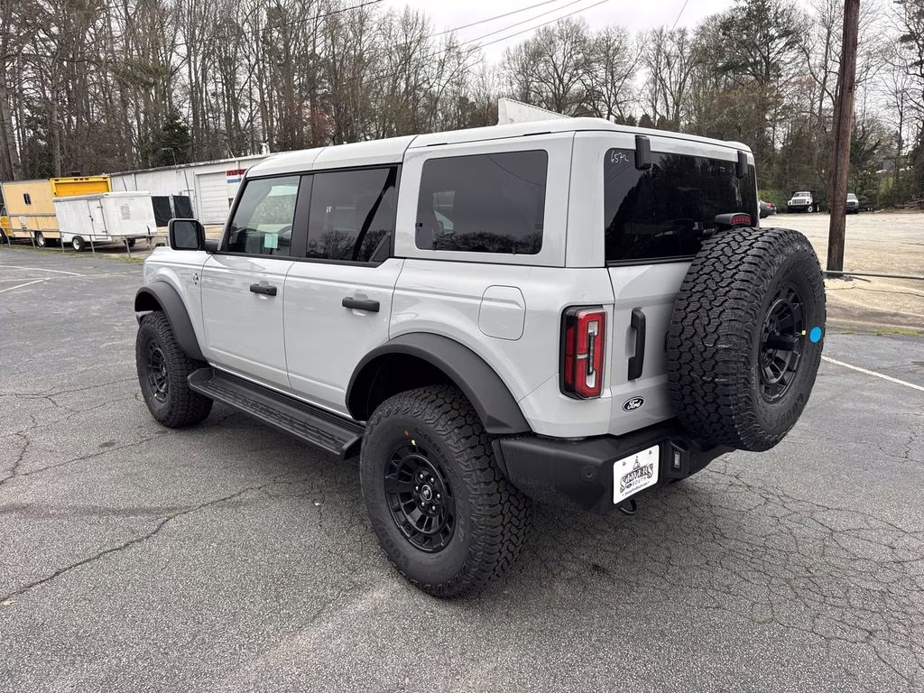 2026 Avalanche Ford Bronco Outer Banks 4X4 SUV