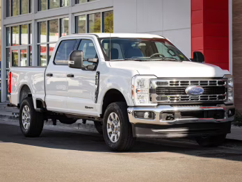 2024 Oxford White Ford Super Duty F-250 SRW XLT 4X4 Truck