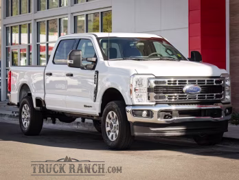 2024 Oxford White Ford Super Duty F-250 SRW XLT 4X4 Truck