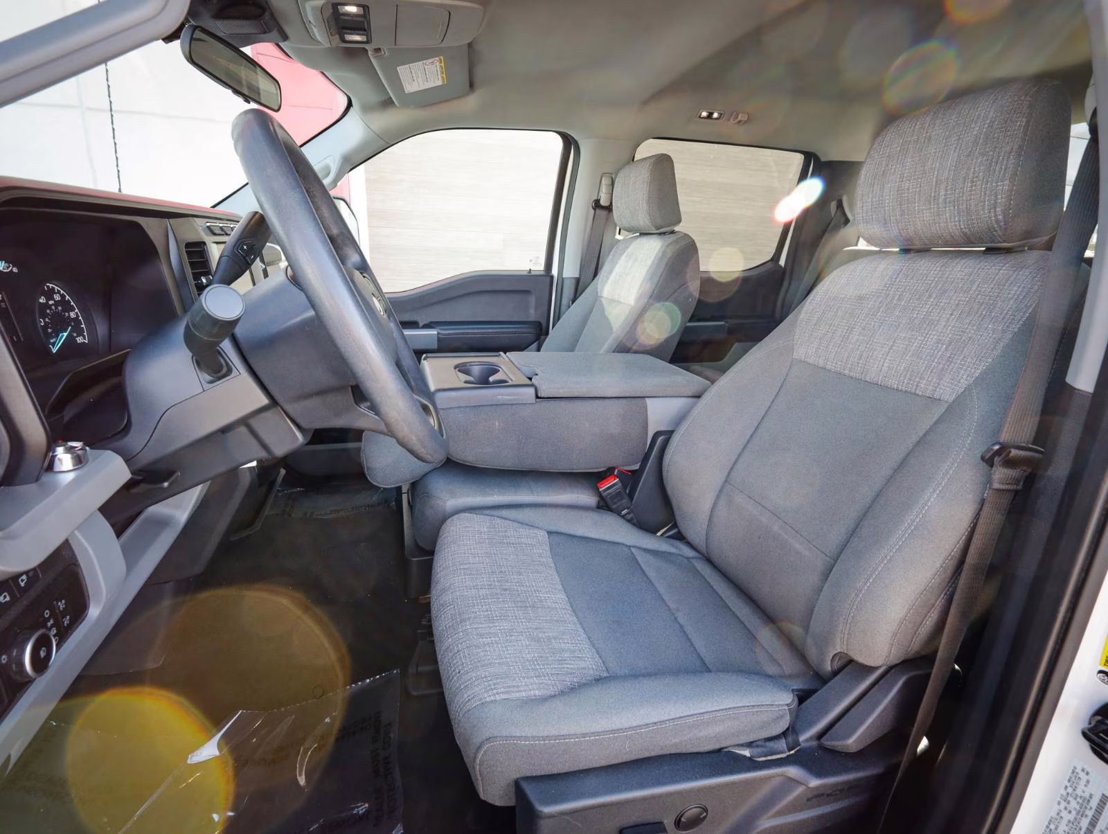 2024 Oxford White Ford Super Duty F-250 SRW XLT 4X4 Truck