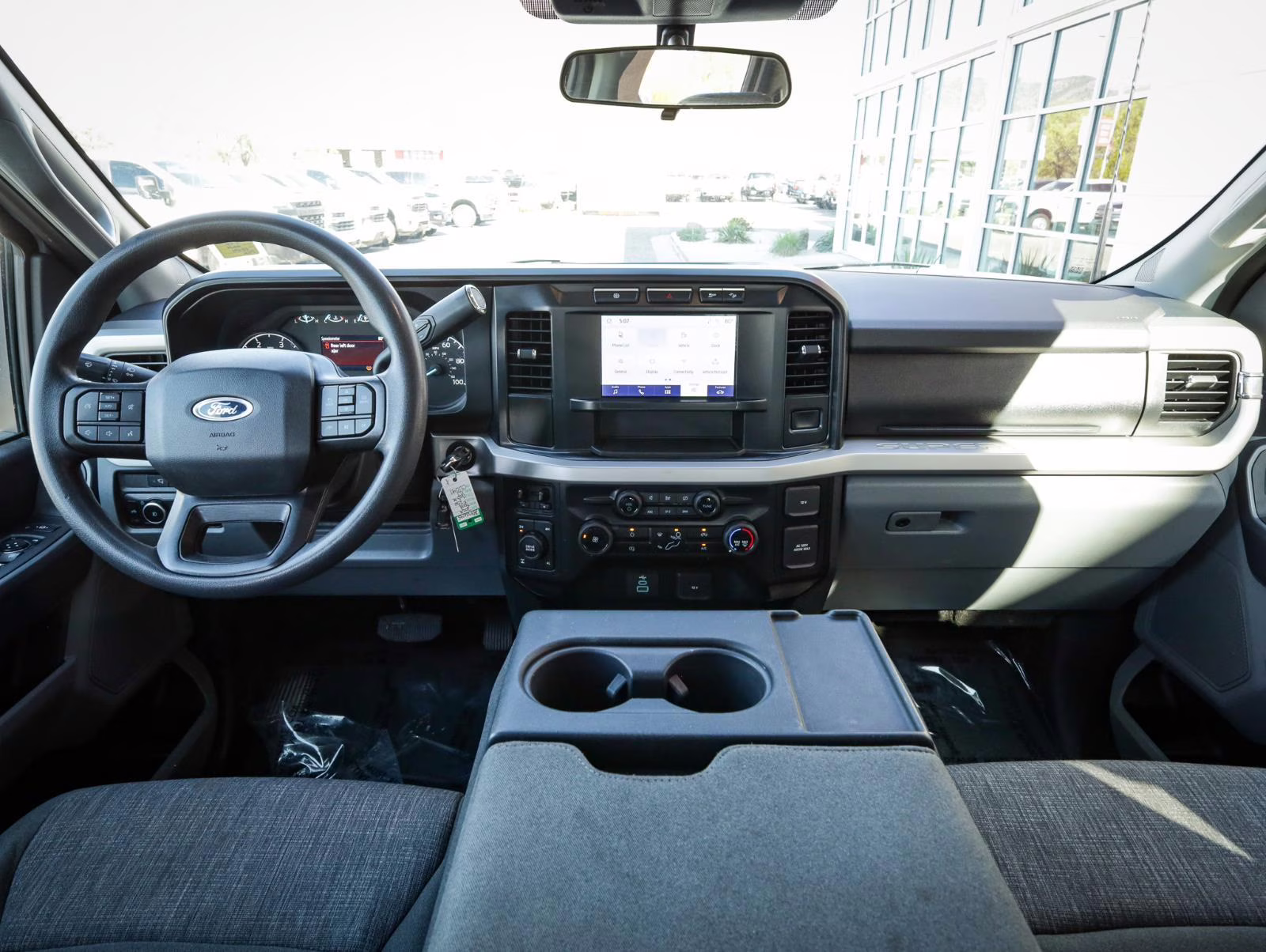 2024 Oxford White Ford Super Duty F-250 SRW XLT 4X4 Truck