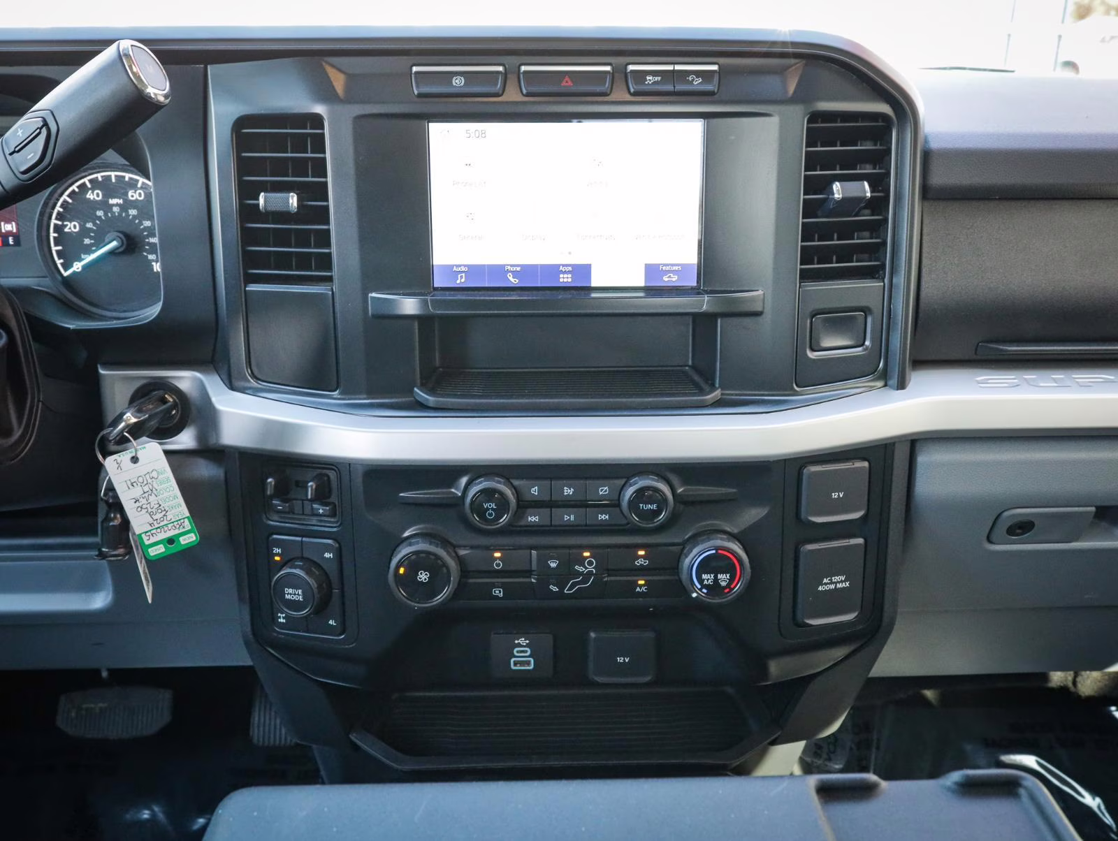 2024 Oxford White Ford Super Duty F-250 SRW XLT 4X4 Truck