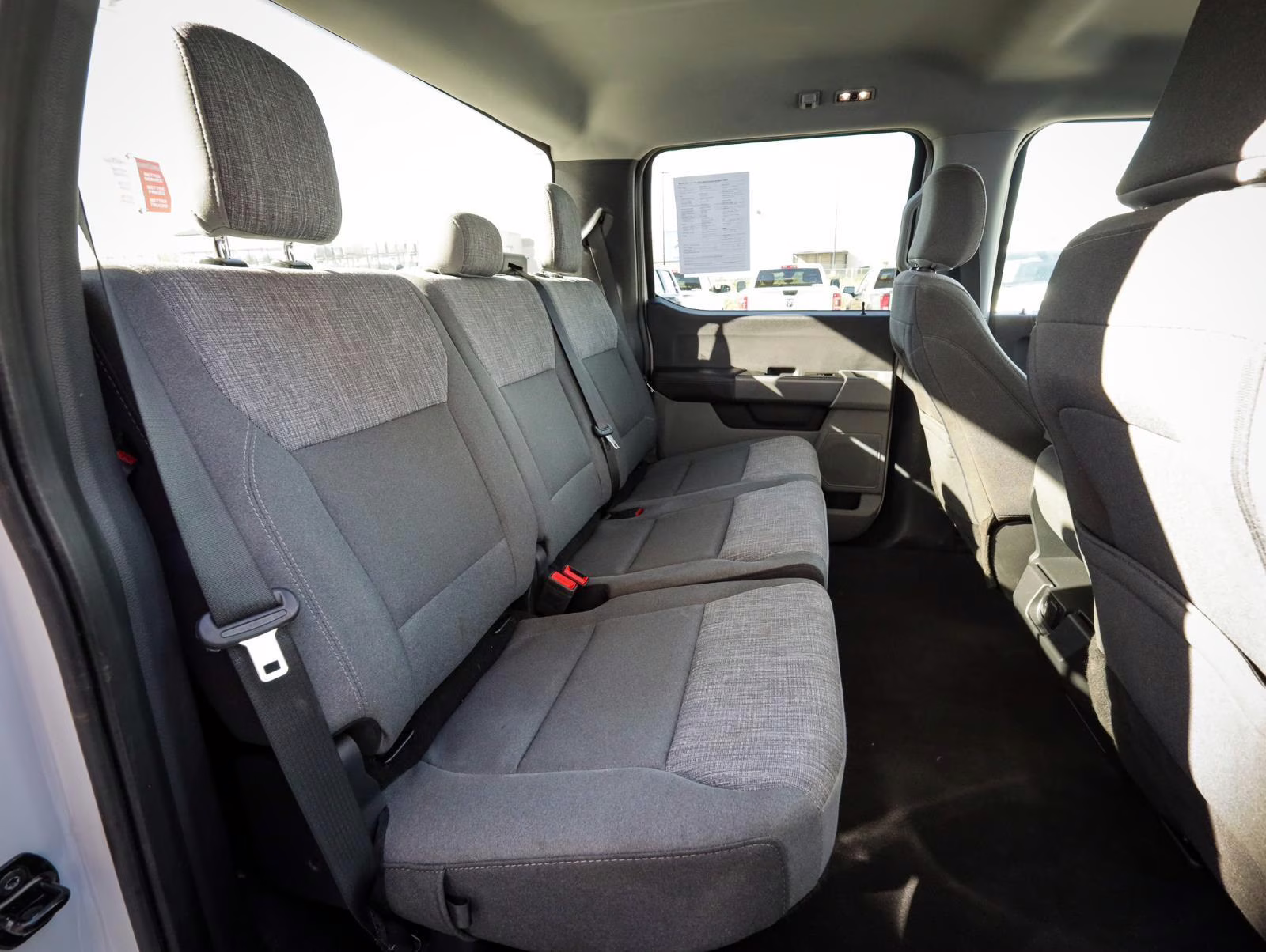 2024 Oxford White Ford Super Duty F-250 SRW XLT 4X4 Truck