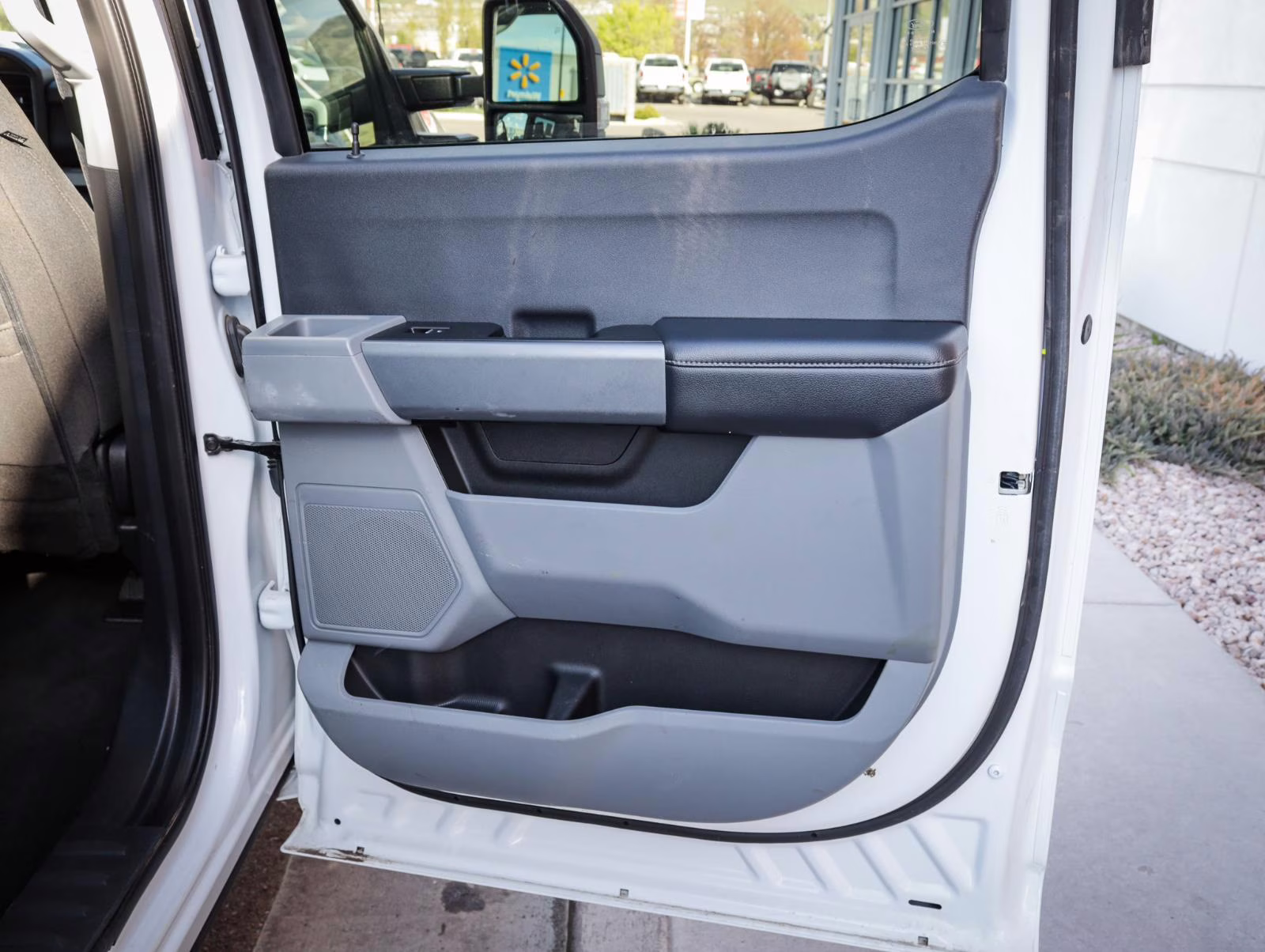 2024 Oxford White Ford Super Duty F-250 SRW XLT 4X4 Truck