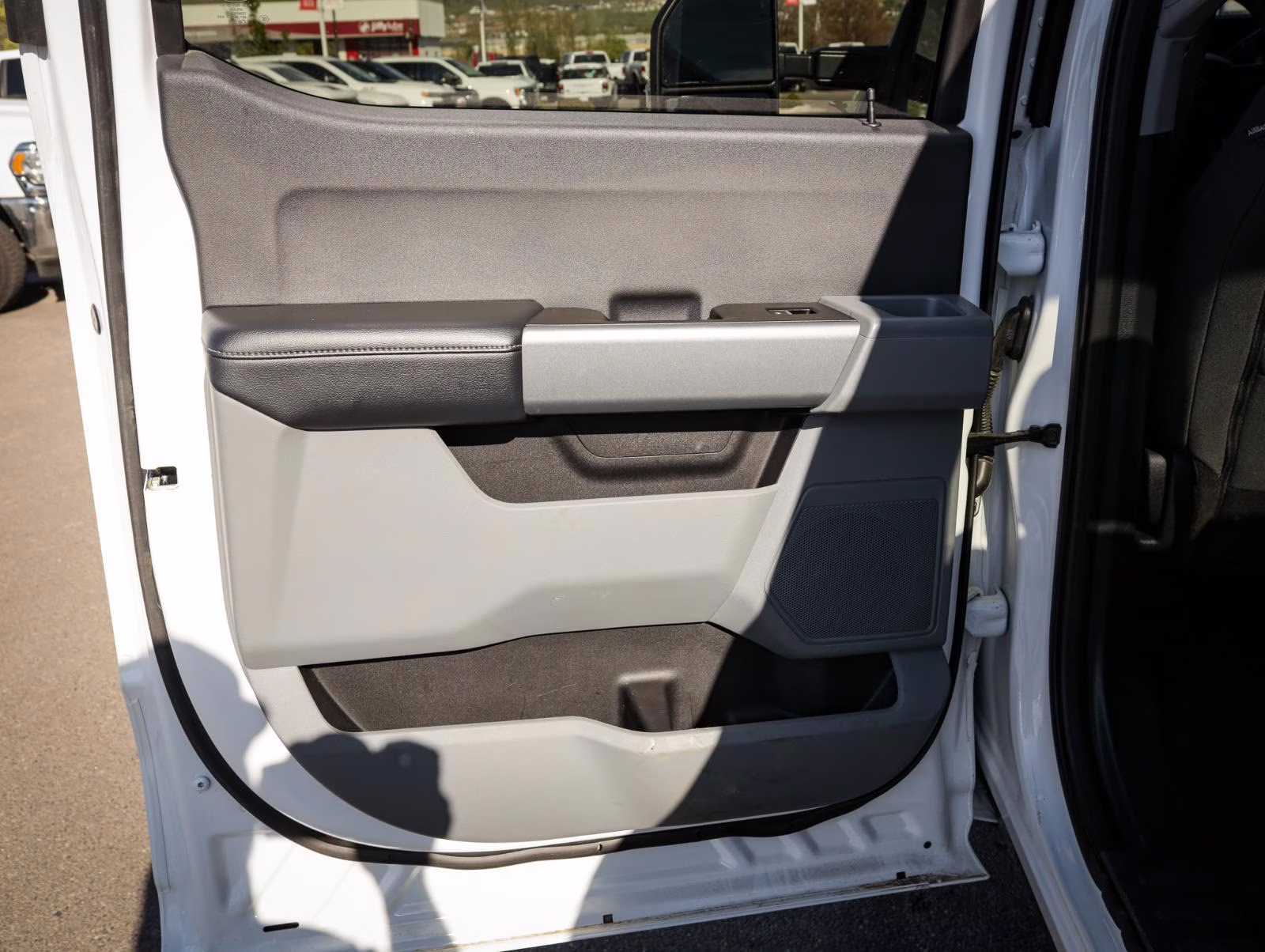 2024 Oxford White Ford Super Duty F-250 SRW XLT 4X4 Truck