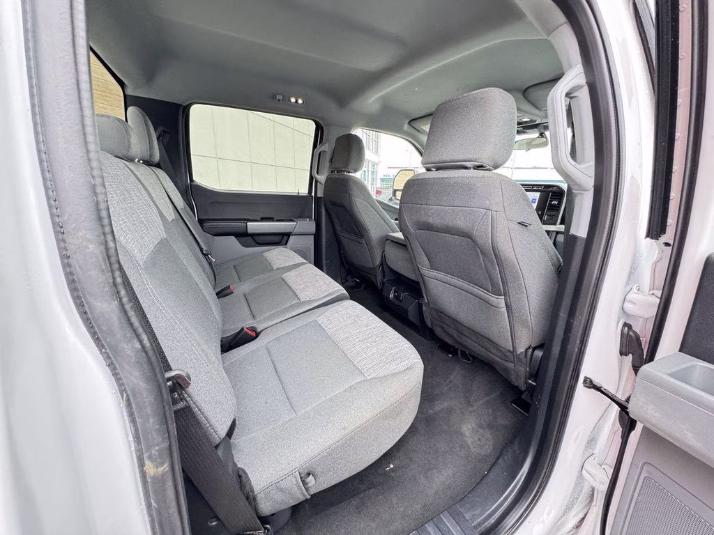 2024 Oxford White Ford Super Duty F-250 SRW XLT 4X4 Truck