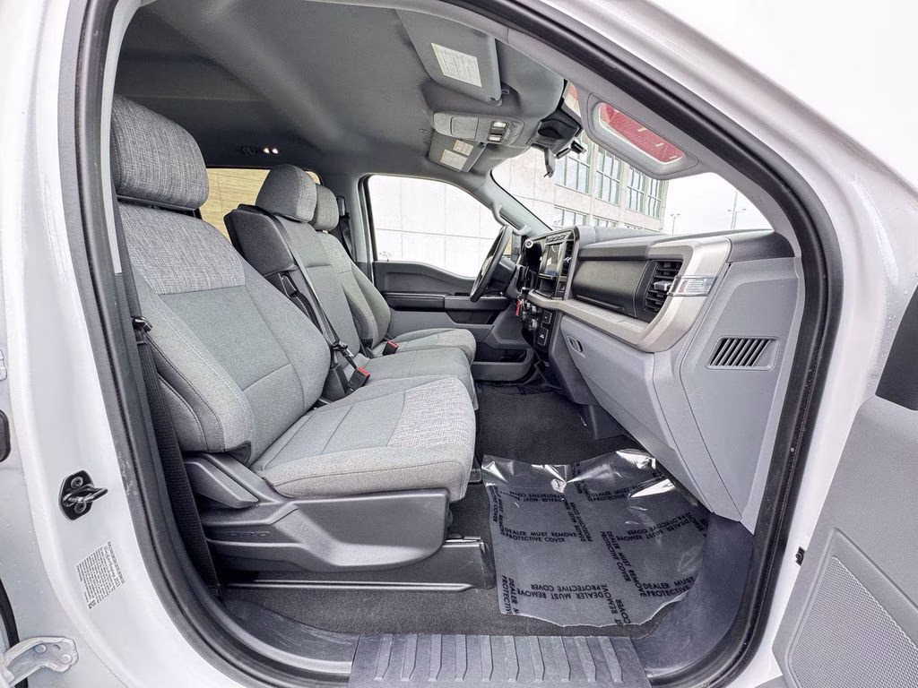 2024 Oxford White Ford Super Duty F-250 SRW XLT 4X4 Truck