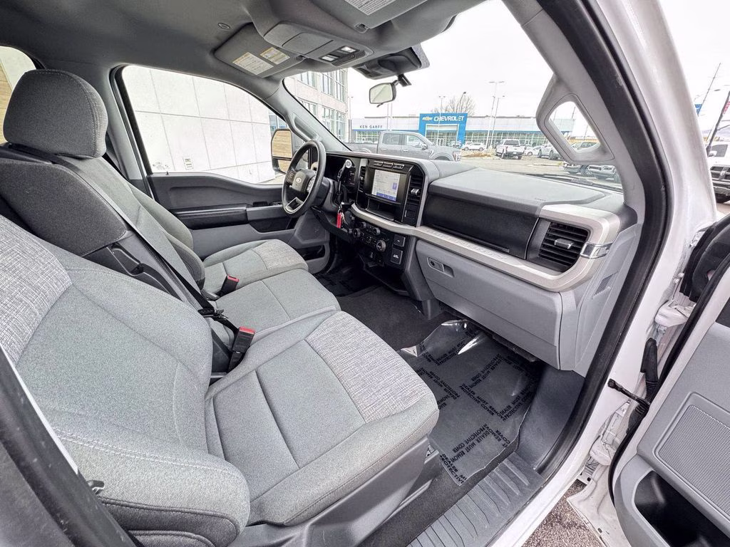 2024 Oxford White Ford Super Duty F-250 SRW XLT 4X4 Truck