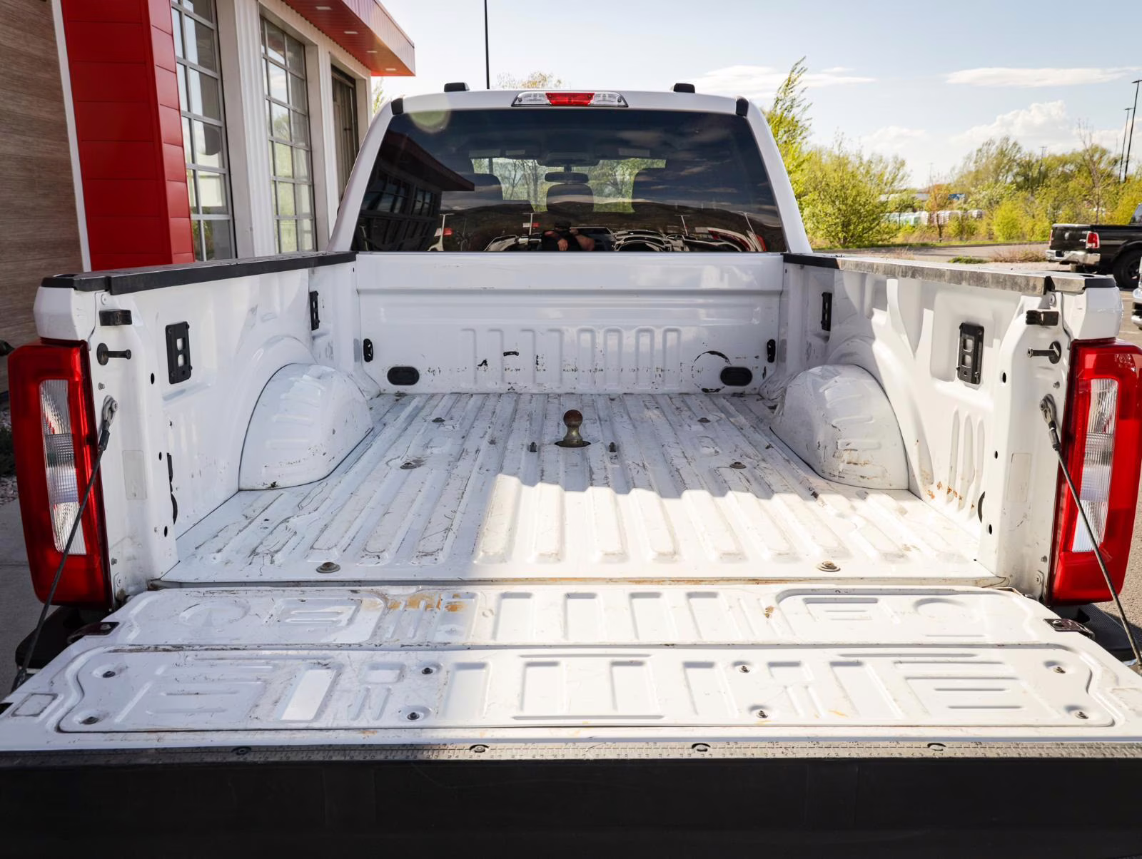 2024 Oxford White Ford Super Duty F-250 SRW XLT 4X4 Truck