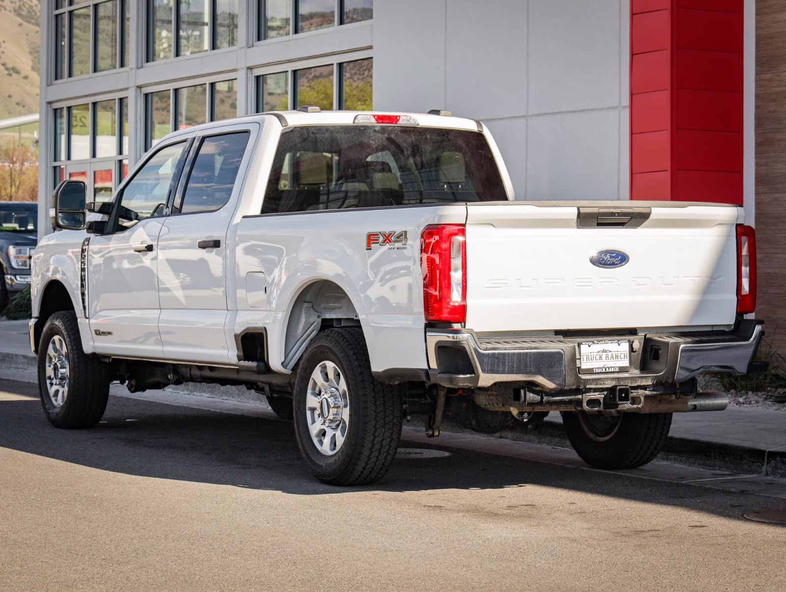 2024 Oxford White Ford Super Duty F-250 SRW XLT 4X4 Truck