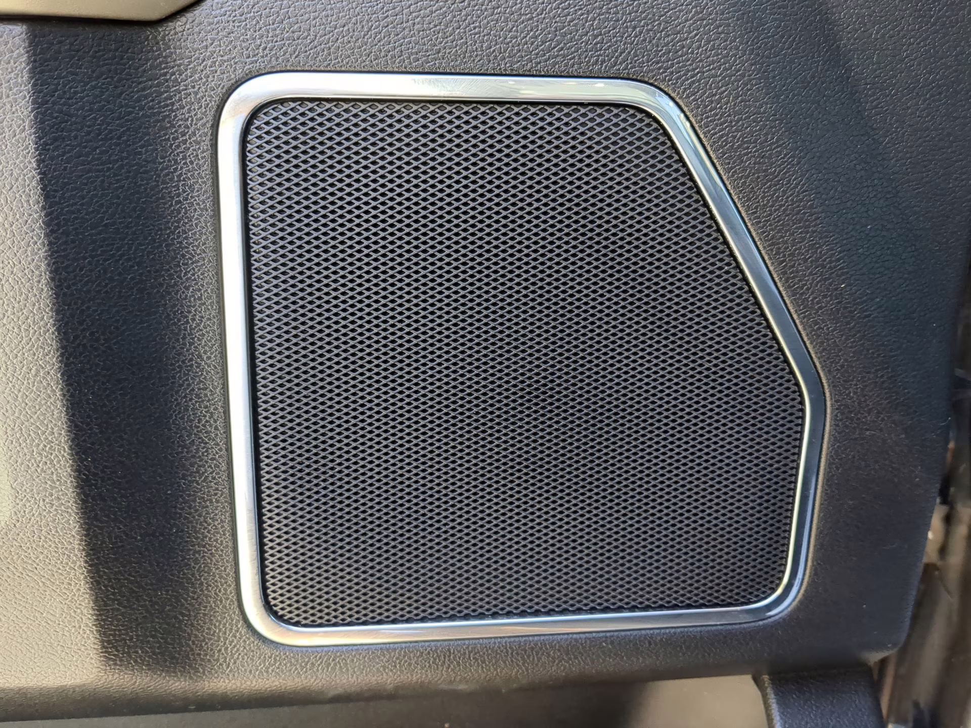 2021 Carbonized Gray Metallic Ford Super Duty F-250 SRW LARIAT Crew Cab Pickup 4X4 Truck