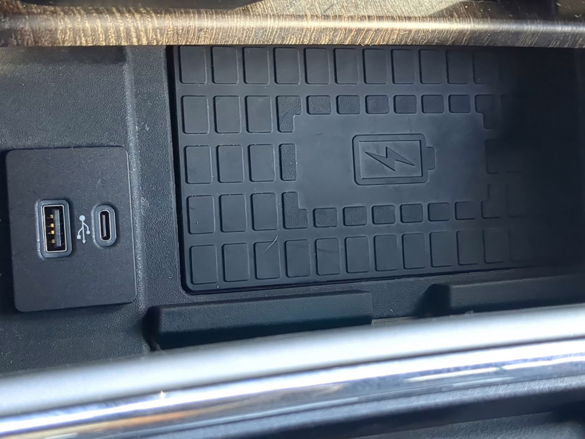 2021 Carbonized Gray Metallic Ford Super Duty F-250 SRW LARIAT Crew Cab Pickup 4X4 Truck