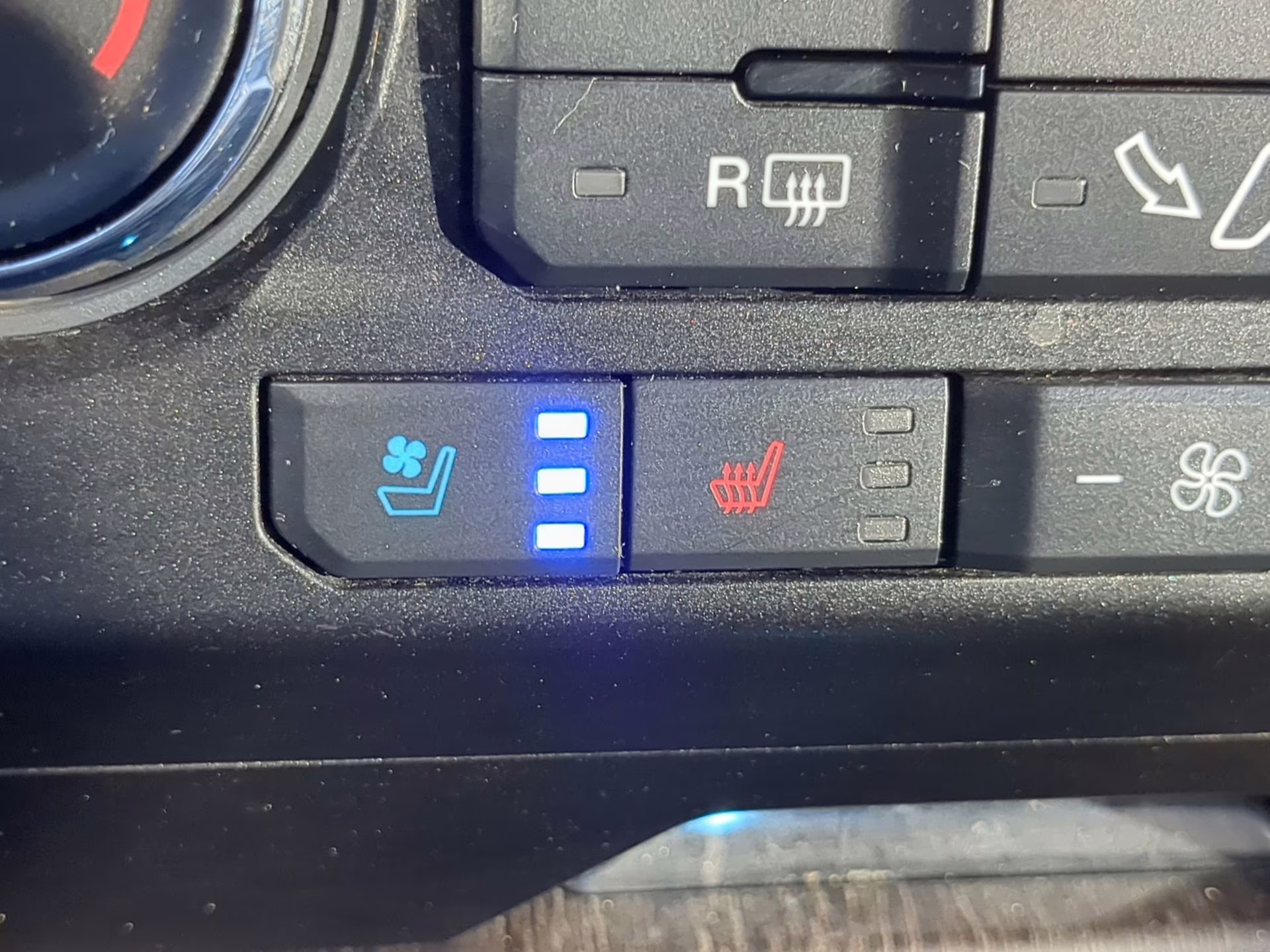 2021 Carbonized Gray Metallic Ford Super Duty F-250 SRW LARIAT Crew Cab Pickup 4X4 Truck