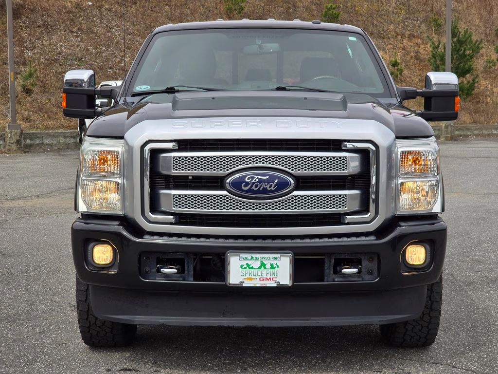 2015 Tuxedo Black Metallic Ford Super Duty F-250 SRW Lariat 4X4 Truck