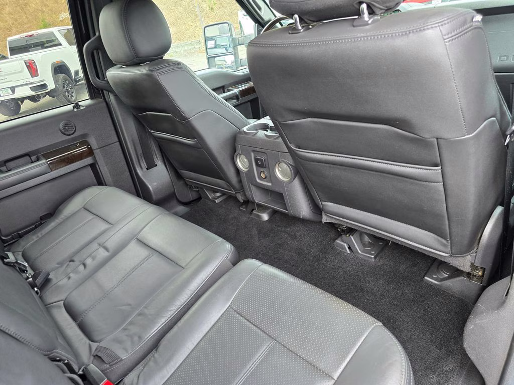 2015 Tuxedo Black Metallic Ford Super Duty F-250 SRW Lariat 4X4 Truck