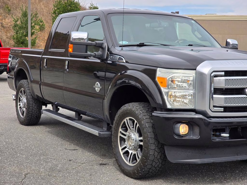 2015 Tuxedo Black Metallic Ford Super Duty F-250 SRW Lariat 4X4 Truck