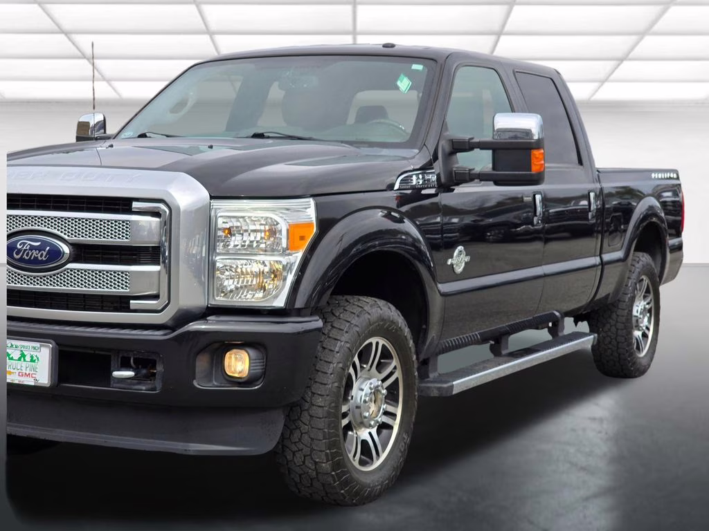 2015 Tuxedo Black Metallic Ford Super Duty F-250 SRW Lariat 4X4 Truck