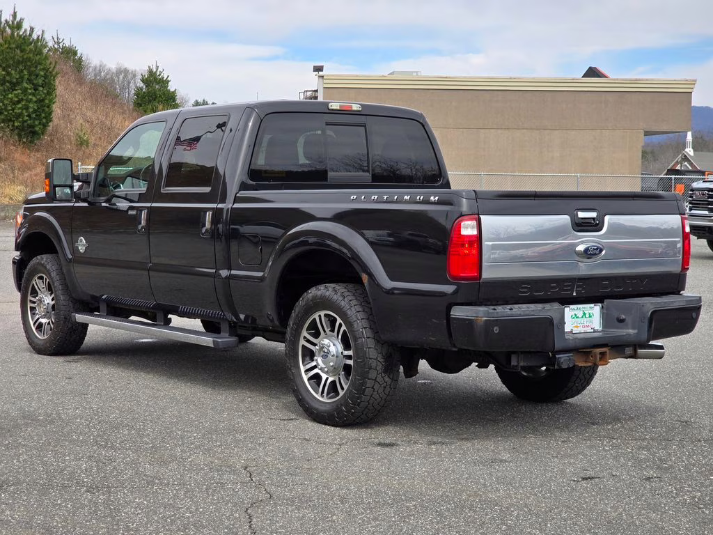 2015 Tuxedo Black Metallic Ford Super Duty F-250 SRW Lariat 4X4 Truck