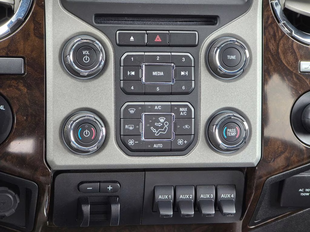 2015 Tuxedo Black Metallic Ford Super Duty F-250 SRW Lariat 4X4 Truck