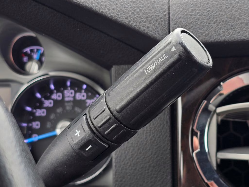 2015 Tuxedo Black Metallic Ford Super Duty F-250 SRW Lariat 4X4 Truck