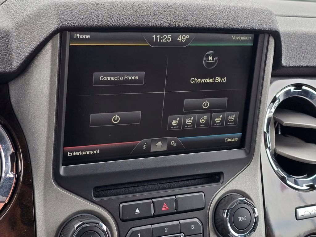 2015 Tuxedo Black Metallic Ford Super Duty F-250 SRW Lariat 4X4 Truck