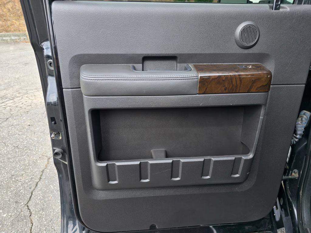 2015 Tuxedo Black Metallic Ford Super Duty F-250 SRW Lariat 4X4 Truck