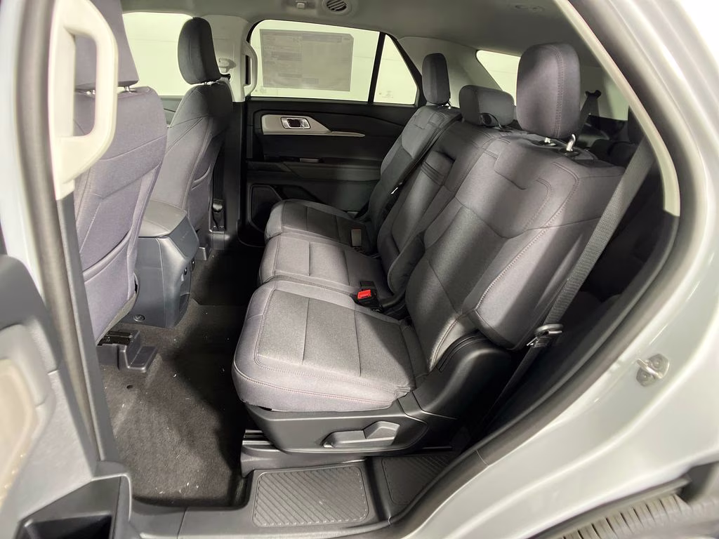 2026 Space White Metallic Ford Explorer Active RWD SUV