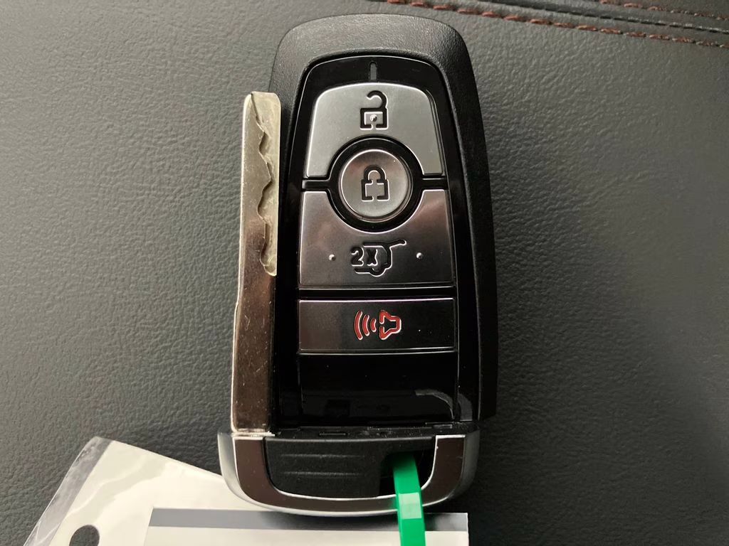 2026 Space White Metallic Ford Explorer Active RWD SUV