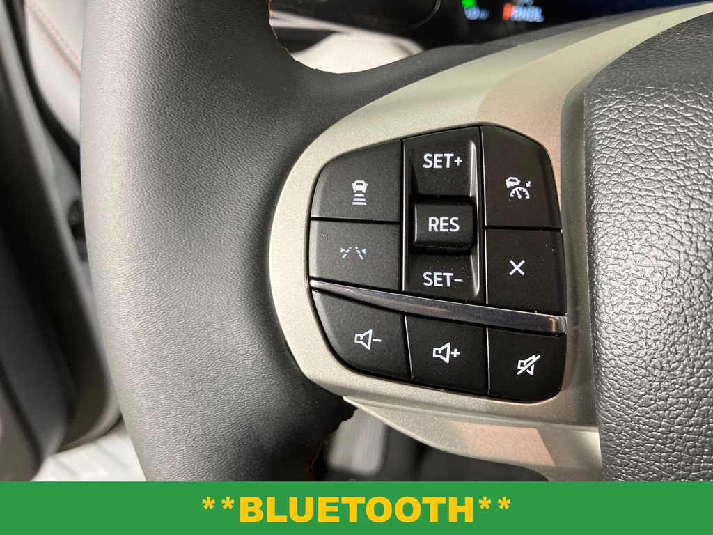 2026 Space White Metallic Ford Explorer Active RWD SUV