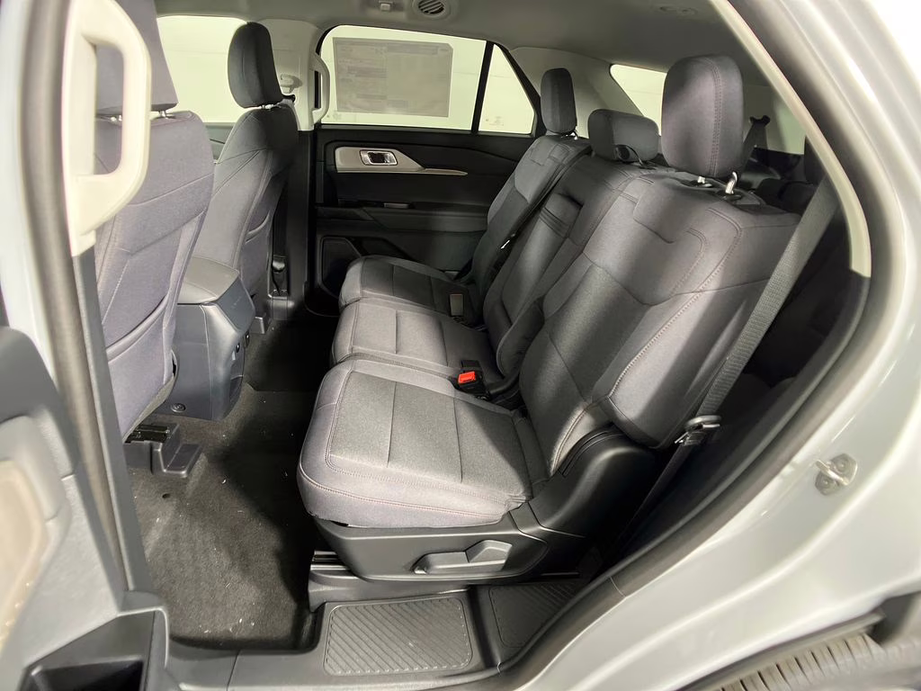 2026 Space White Metallic Ford Explorer Active RWD SUV