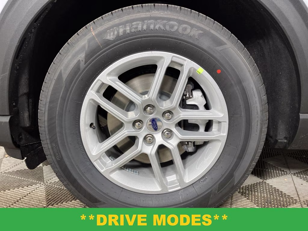 2026 Space White Metallic Ford Explorer Active RWD SUV