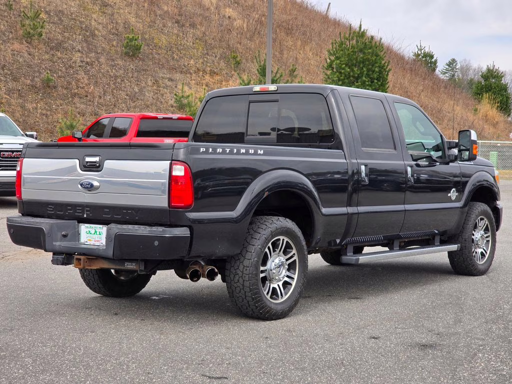2015 Tuxedo Black Metallic Ford Super Duty F-250 SRW Lariat 4X4 Truck
