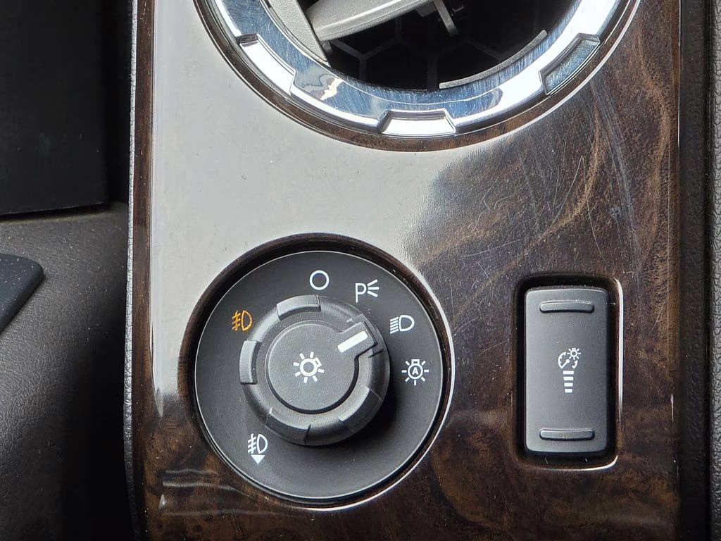 2015 Tuxedo Black Metallic Ford Super Duty F-250 SRW Lariat 4X4 Truck