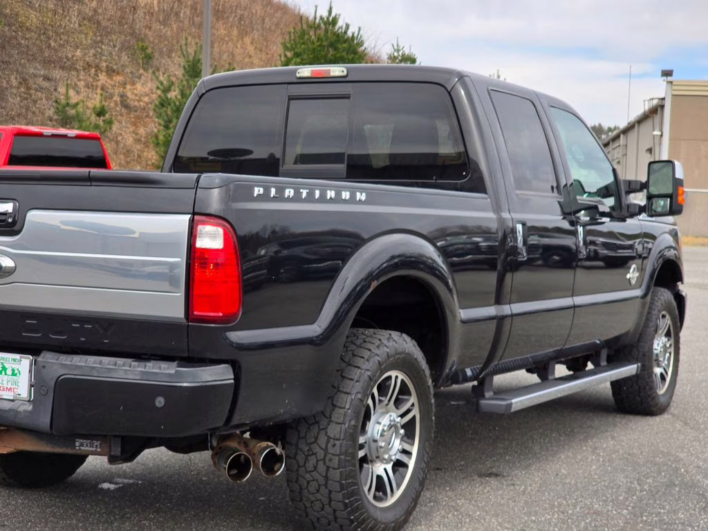 2015 Tuxedo Black Metallic Ford Super Duty F-250 SRW Lariat 4X4 Truck